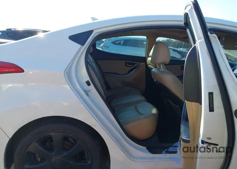 2013 Hyundai Elantra Limited z USA, uszkodzony, nr VIN 5NPDH4AE1DH331352